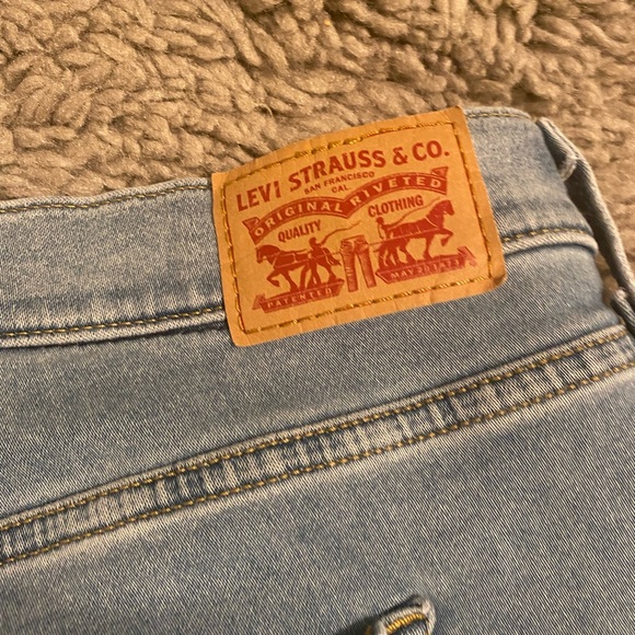 Levi Jeans - Picture 5 of 7